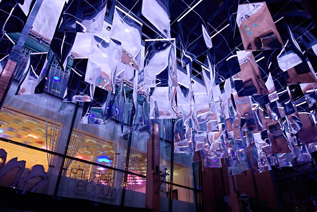 eindhoven kunst art china light licht festival lichtshow show festiviteit glow evenement event chinees chinese verlichting draak dragon lichtfestival